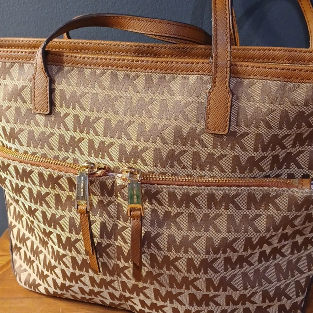 Michael Kors  bag